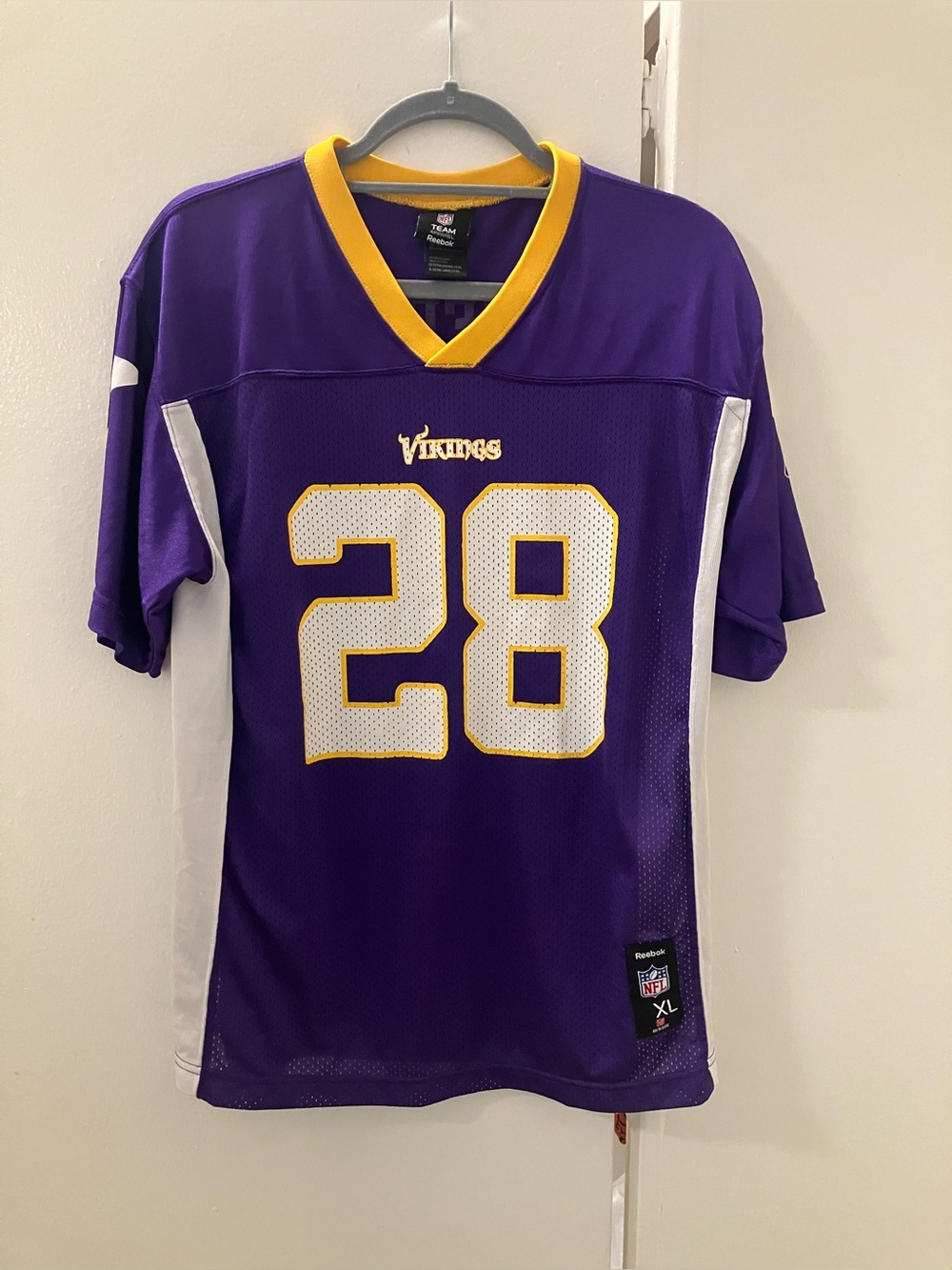 Adrian Peterson #28 Minnesota Vikings Football Jersey Reebok Youth XL NFL USED.